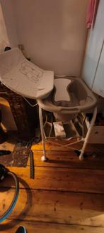 Table a langer+baignoire sur roulette, Enfants & Bébés, Enlèvement, Comme neuf, Table