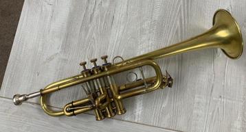 Trompette Swiss Wilson C non peinte avec 2 gâchettes, Musique & Instruments, Enlèvement ou Envoi, Utilisé, Cuivre, Avec valise ou sac