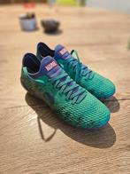 Voetbalschoen, Sport en Fitness, Voetbal, Ophalen, Zo goed als nieuw, Schoenen