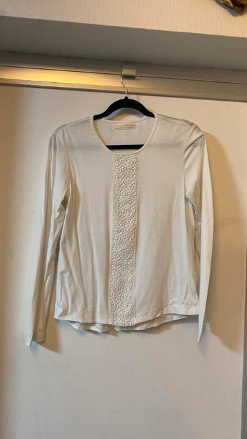 Lyceumkleren, wit/groene blouses beschikbaar voor biedingen