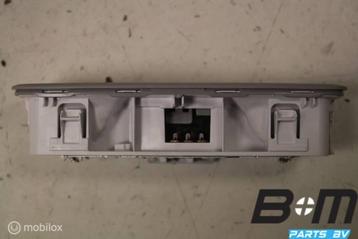 Binnenverlichting achterin Audi A3 8V 8U0947111 beschikbaar voor biedingen