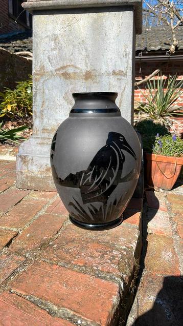 Art deco vaas  beschikbaar voor biedingen