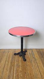Bistrotafel met gietijzeren poot - rond tafelblad - rood, Ophalen of Verzenden, Zo goed als nieuw, Rond, Overige materialen