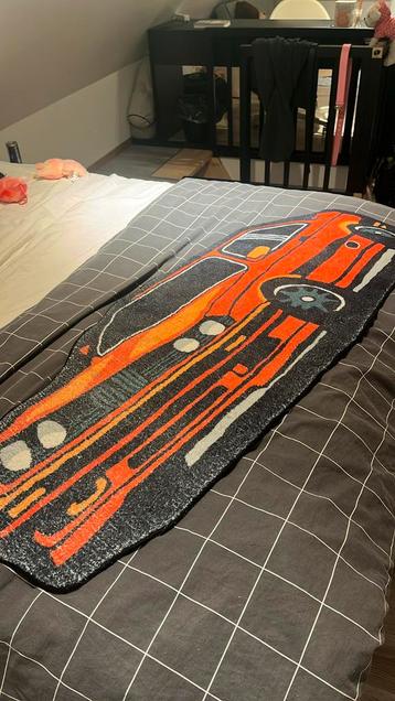 een stoere auto mat/tapijt beschikbaar voor biedingen
