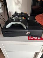 Xbox 360 met 2 controllers en de nodige kabes, Ophalen, Zo goed als nieuw, Met 2 controllers
