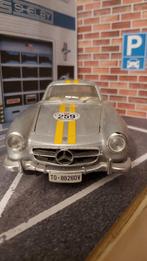 Mercedes benz 300 (SL)1954 Schaal 1.24 Bburago  Made Italy, Ophalen of Verzenden, Zo goed als nieuw