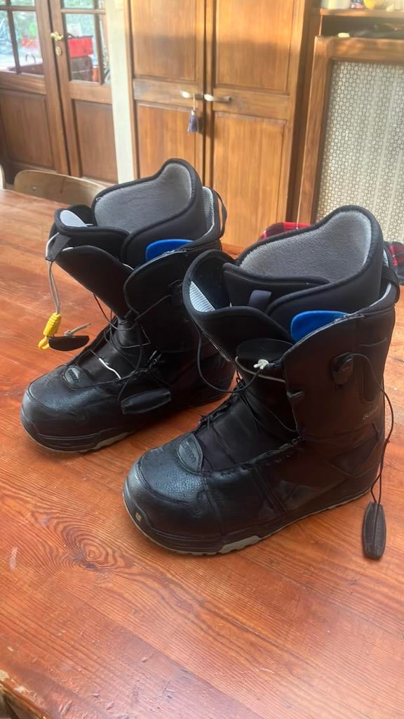 Snowboardbotten Burton 44, Sport en Fitness, Ophalen, Zo goed als nieuw