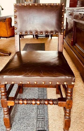  8 stoelen Louis XVIII eik/leder  beschikbaar voor biedingen