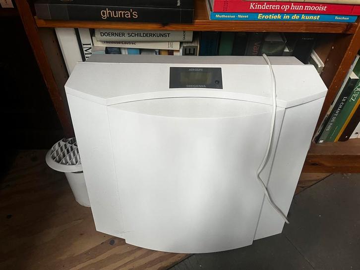 Vaste inbouw Ontvochtiger machine (tegen schimmelvorming), Elektronische apparatuur, Broodbakmachines, Zo goed als nieuw, Ophalen