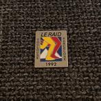 PIN - LE RAID - TOULOUSE - BARCELONE - 1992 - COURSE A PIED, Envoi, Utilisé, Sport, Insigne ou Pin's