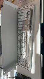 Apple MB110 azerty incl nummeriek klavier, Computers en Software, Toetsenborden, Ophalen of Verzenden, Apple, Bedraad, Nieuw