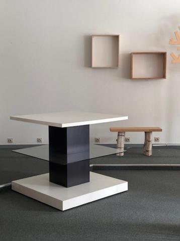 mooi vierkante meubels op wielen beschikbaar voor biedingen