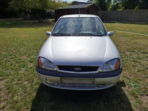 Zilveren Ford Fiësta 2001, Auto's, Ford, Particulier, Fiësta, Airbags, Mistlampen, Radio, Benzine, Stadsauto, 3 deurs, Handgeschakeld