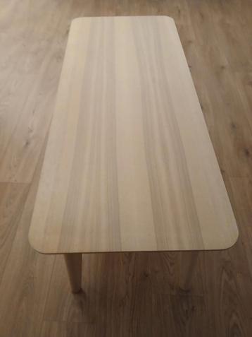 Table basse beschikbaar voor biedingen