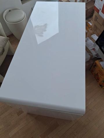 Wit bureau, Ophalen