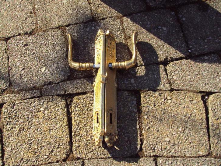 bronzen  of geel koper deurhandvatten, Huis en Inrichting, Overige Huis en Inrichting, Gebruikt, Ophalen