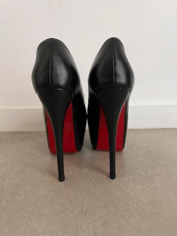 Louboutin Daffodile