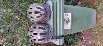 2 fietshelmen qt cycle tech beschikbaar voor biedingen