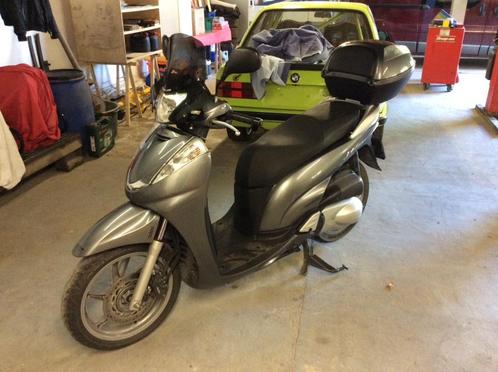 Scooter honda sh 300i, Motoren, Motoren | Honda, Particulier, Scooter, 12 t/m 35 kW, 1 cilinder, Ophalen