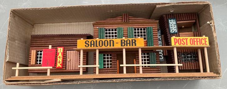 Een prachtige vintage Western town in hout, Antiek en Kunst, Antiek | Speelgoed, Ophalen of Verzenden