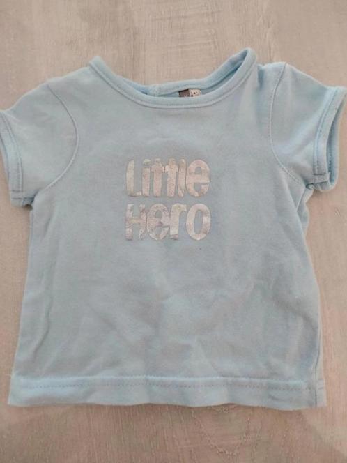 Shirt korte mouwen maat 50 lichtblauw, Kinderen en Baby's, Babykleding | Maat 50, Zo goed als nieuw, Jongetje, Shirtje of Longsleeve