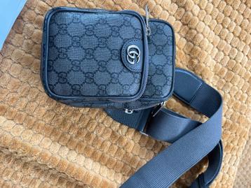 Gucci tas beschikbaar voor biedingen