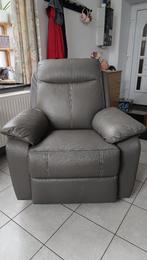 Fauteuil relax couleur taupe simili cuir électrique., Enlèvement, Utilisé, 75 à 100 cm, Cuir