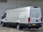 Iveco Daily 35S18 3.0L Automaat L3H2 3,5t Trekhaak 180PK LED, Auto's, Bestelwagens en Lichte vracht, Automaat, Stof, Gebruikt