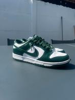 Nike Low dunks donkergroen, Kleding | Heren, Schoenen, Overige kleuren, Nike, Ophalen of Verzenden, Zo goed als nieuw