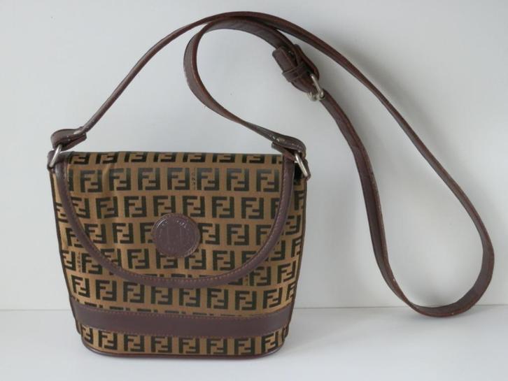 Fendi Roma damestas., Handtassen en Accessoires, Tassen | Damestassen, Zo goed als nieuw, Overige typen, Overige kleuren, Ophalen of Verzenden