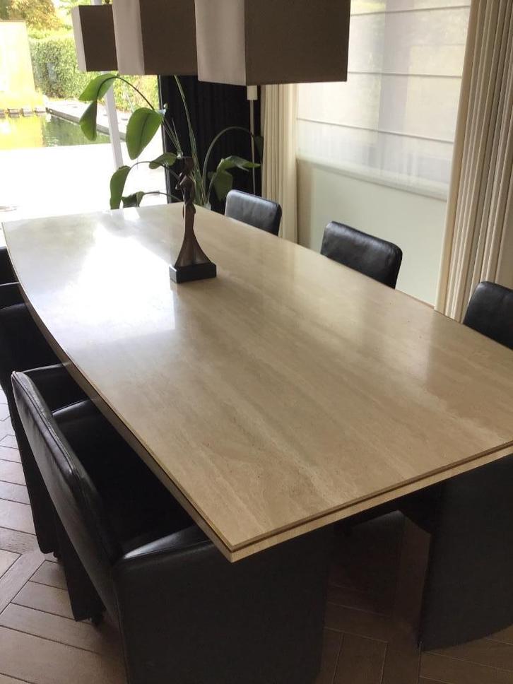 Eettafel in travertin, Huis en Inrichting, Tafels | Eettafels, Gebruikt, 100 tot 150 cm, 200 cm of meer, Overige vormen, Overige materialen