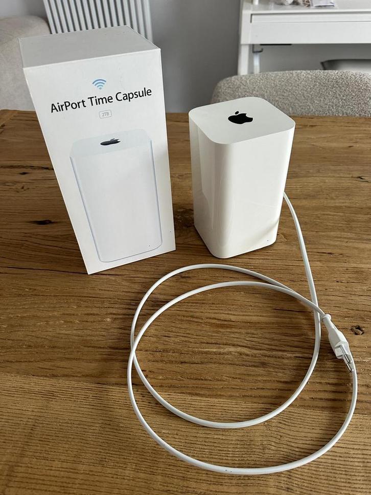 Apple AirPort Time Capsule, Computers en Software, Routers en Modems, Gebruikt, Router, Ophalen