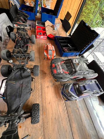 Traxxas slash ultimate + desertwolf + opladers + onderdelen