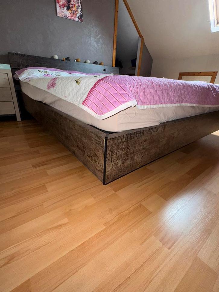 Bed + 2 lattenbodem + 2 IKEA Matrass, Huis en Inrichting, Slaapkamer | Bedden, Zo goed als nieuw, Tweepersoons, 180 cm, 200 cm