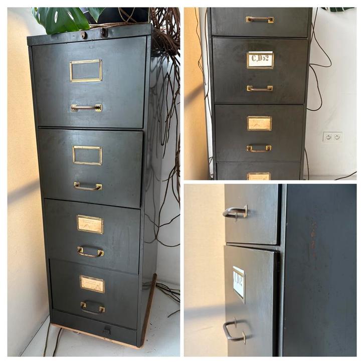 Ancien classeur armoire en métal 4 tiroirs Dossierkast 50’s, Antiek en Kunst, Antiek | Meubels | Kasten, Ophalen