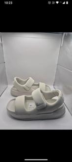 Nike Calm Sandal maat 42 nooit gebruikt met doos, Vêtements | Hommes, Chaussures, Neuf, Enlèvement ou Envoi, Nike, Blanc