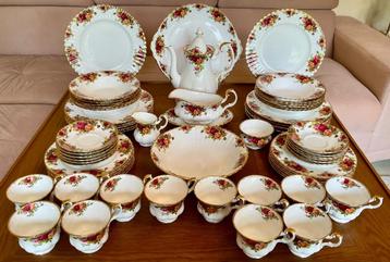 Service Royal Albert Old country roses 67 pieces 12 person 