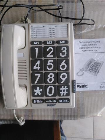 Telefoon grote toetsen beschikbaar voor biedingen