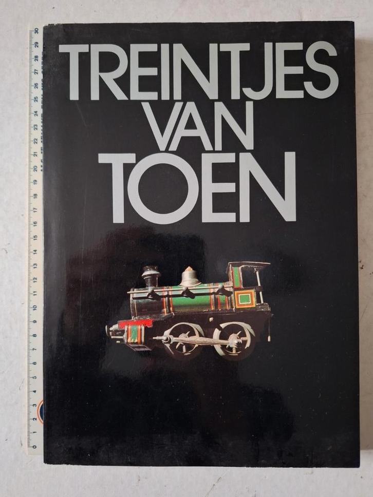 Catalogus Treintjes van toen Gemeentekrediet 1983, Boeken, Hobby en Vrije tijd, Gelezen, Ophalen of Verzenden