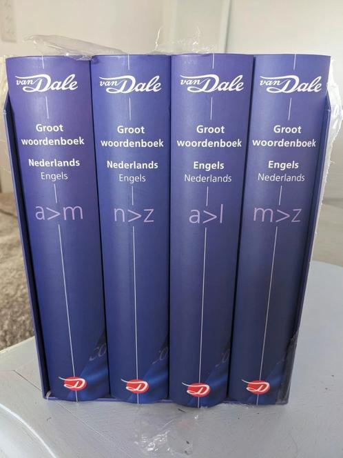 Vierdelig Van Dale Groot woordenboek NL-EN/EN-NL, Livres, Dictionnaires, Comme neuf, Anglais, Van Dale, Enlèvement ou Envoi