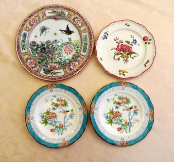 4 très belles assiettes