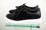 Alexander McQueen Zwart Suède Sneakers, Alexander mcqueen, Zwart, Ophalen of Verzenden, Sneakers