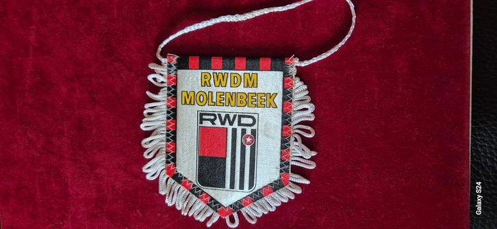 Supportersvlagje RWDM, Verzamelen, Sportartikelen en Voetbal, Ophalen