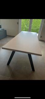 Mortex tafel met zwarte stalen poten, Ophalen of Verzenden, Zo goed als nieuw
