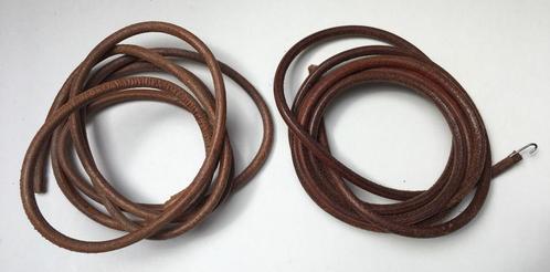 2 lederen riemen voor oude naaimachine, Antiek en Kunst, Antiek | Naaimachines, Ophalen