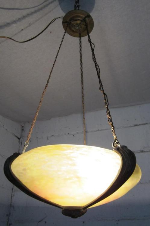 Lampe Art nouveau lustre en plaque de verre DAUM NANCY Franc, Antiquités & Art, Antiquités | Éclairage, Enlèvement ou Envoi