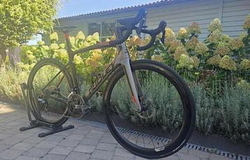 Ridley Noah Fast Ultegra Disc Racefiets+Carbon Wheels beschikbaar voor biedingen