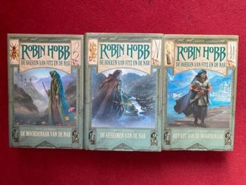 ROBIN HOBB DE BOEKEN VAN FITZ EN DE NAR DE COMPLETE TRILOGIE beschikbaar voor biedingen
