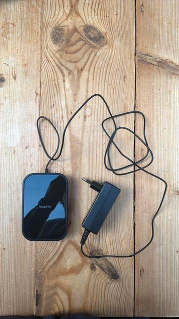 Mophie wireless charging stand beschikbaar voor biedingen