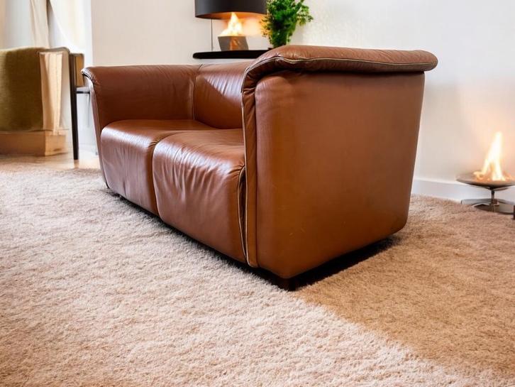 vintage cognackleurige lederen tweezit / zetel / canapé, Antiek en Kunst, Curiosa en Brocante, Ophalen of Verzenden